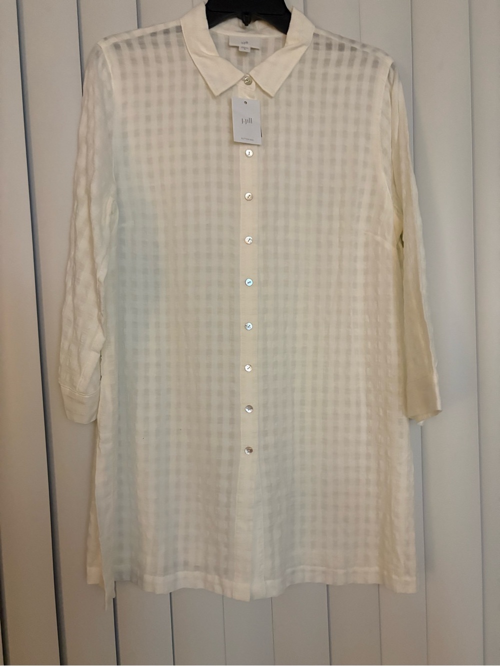 J.Jill White Textured Button-Up Women’s blouse